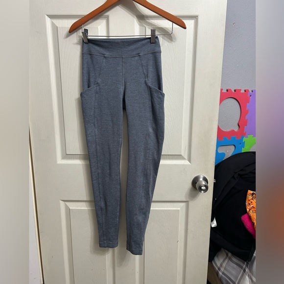 Lululemon leggings blue color women’s size 6 fully length - Picture 1 of 5